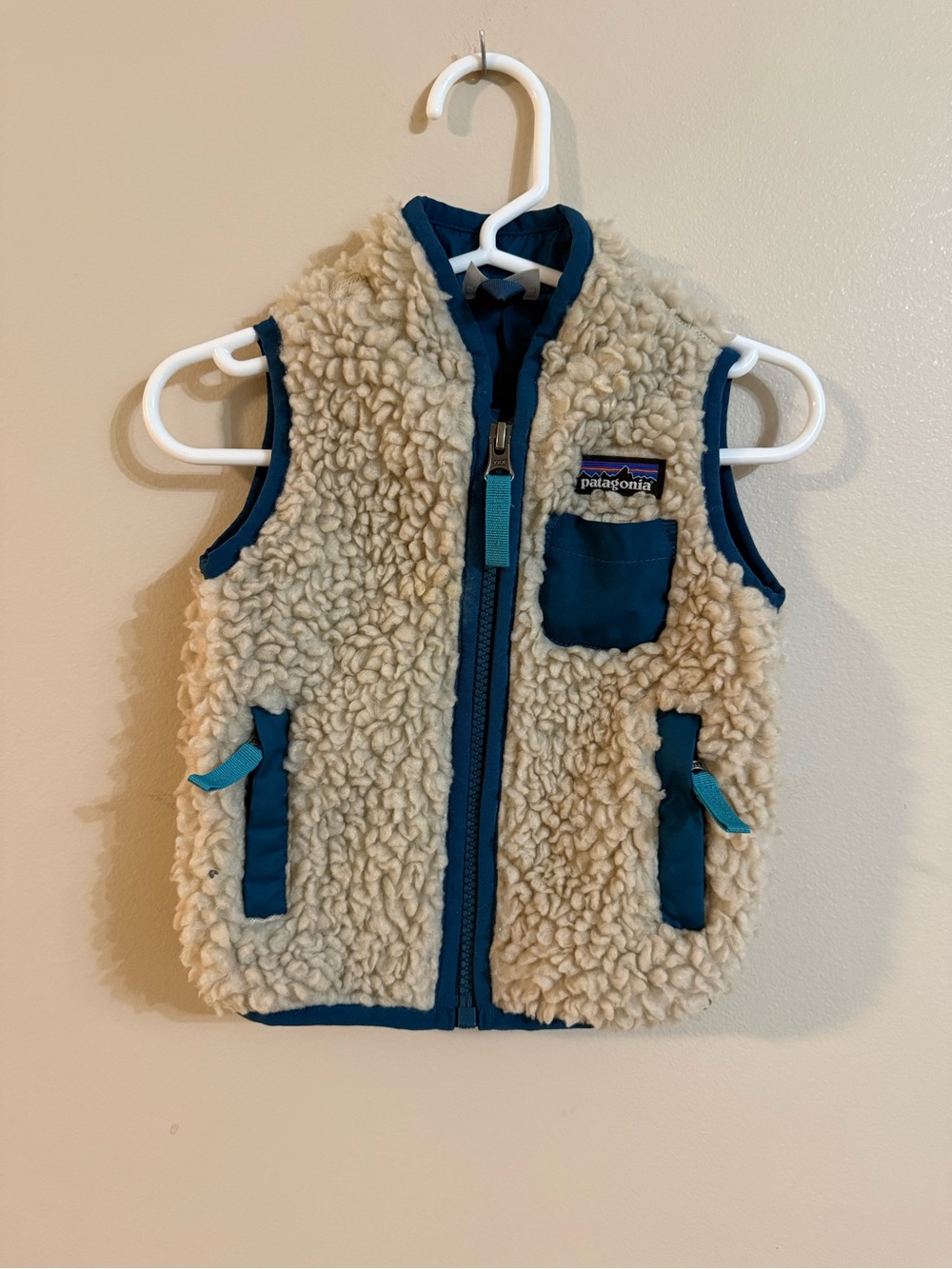 Patagonia Kids Cream Sherpa Vest 3-6 months